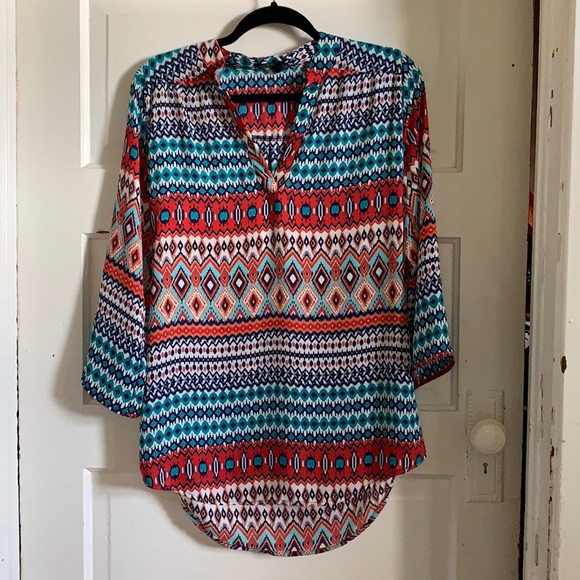 SHEER FLOWY TOP - Picture 1 of 3